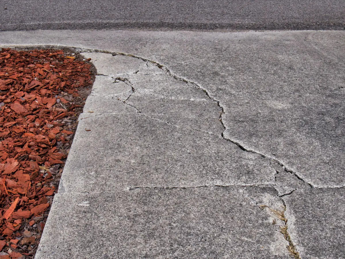 Driveway Concrete Cracking Earlier Than Expected and Why