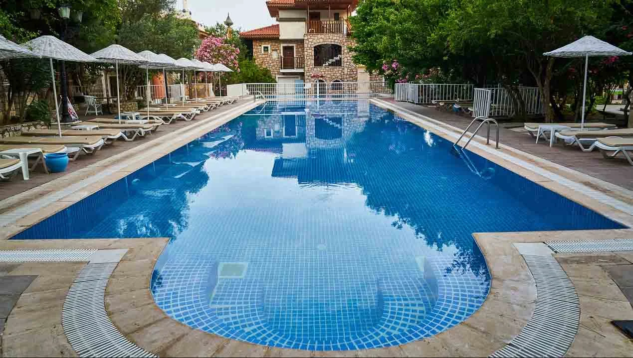 Where Can You Buy Affordable Ceramic Pool Tiles Without Compromising on Quality?